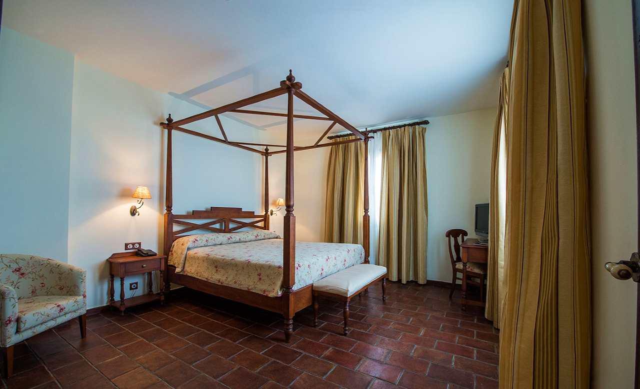 Hospedium Cortijo Santa Cruz Hotel