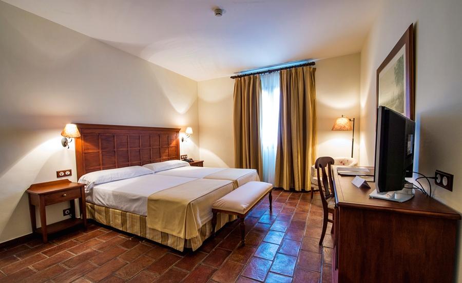 Hospedium Cortijo Santa Cruz Hotel 4*