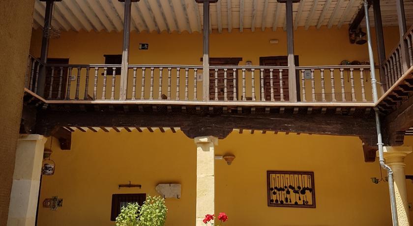 Casa Palacio Conde De Garcinarro 3* Huete