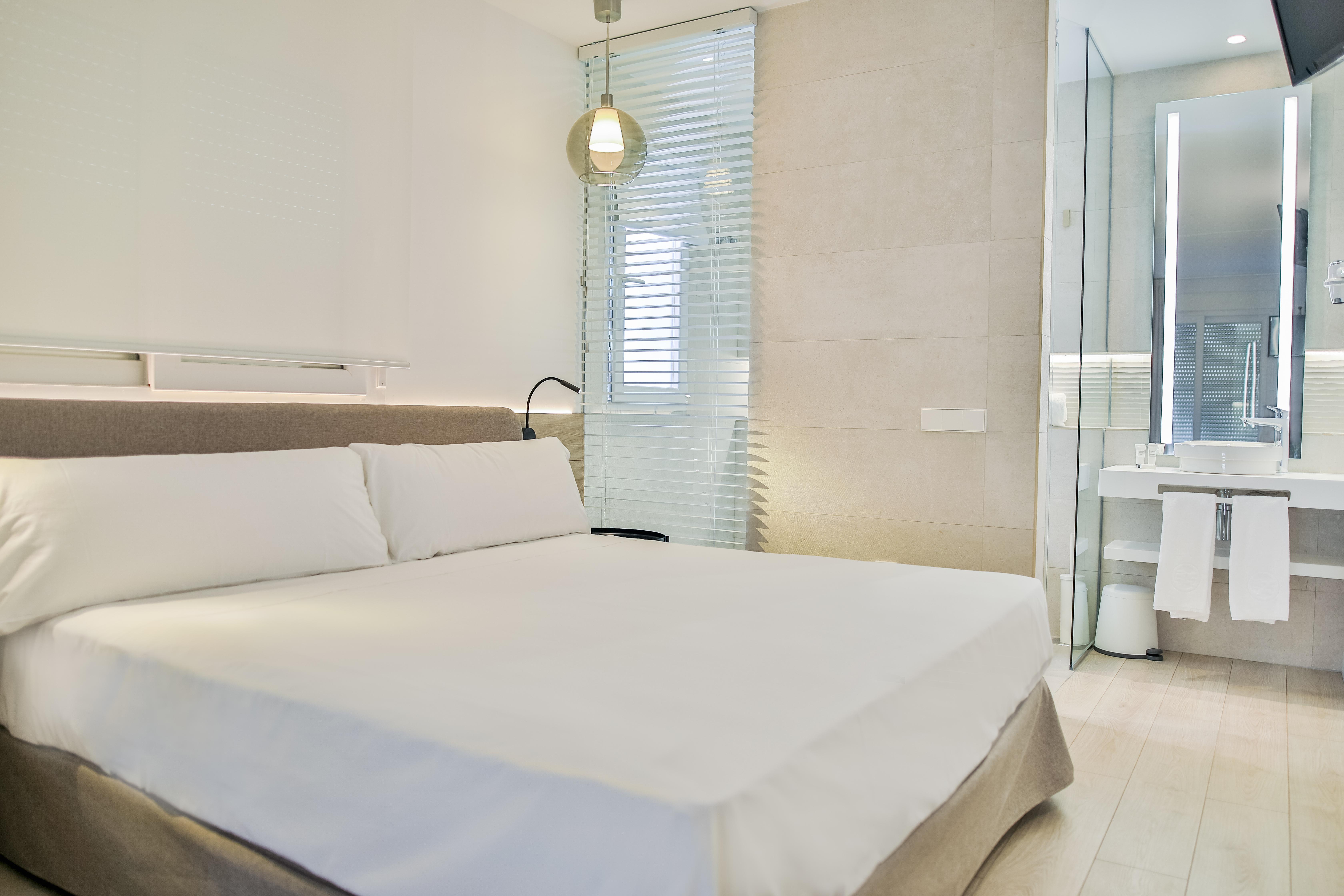 525 Hotel