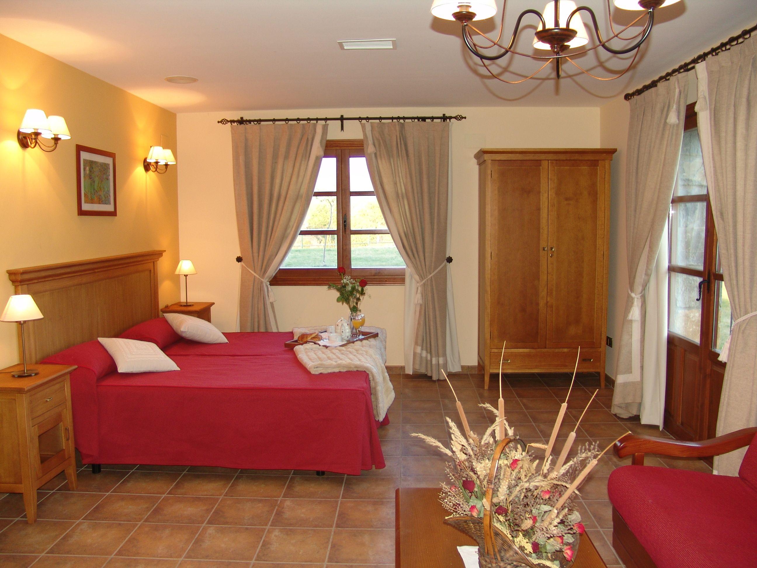 & Pena Montanesa 3* Ainsa