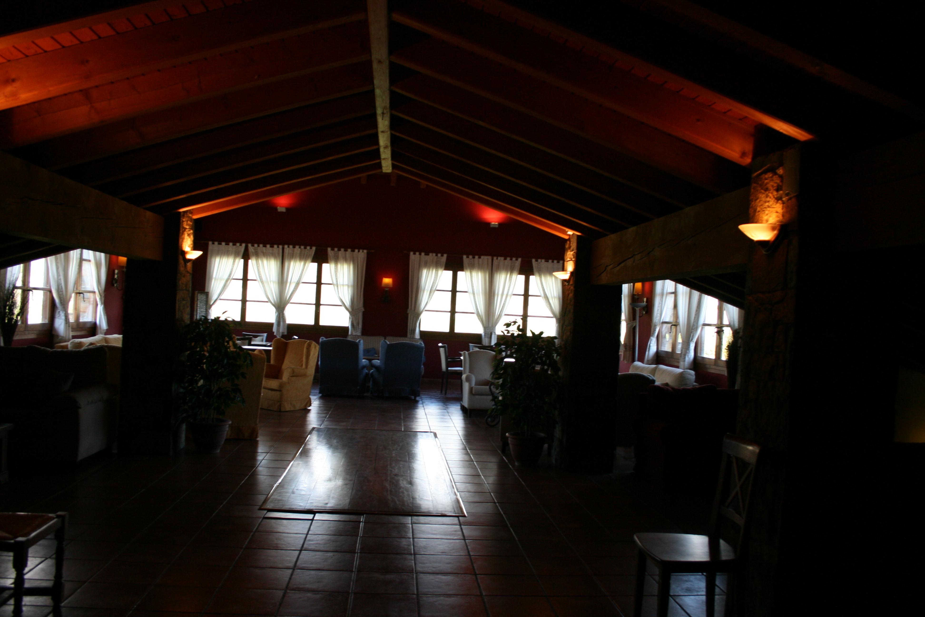 Hotel & Pena Montanesa