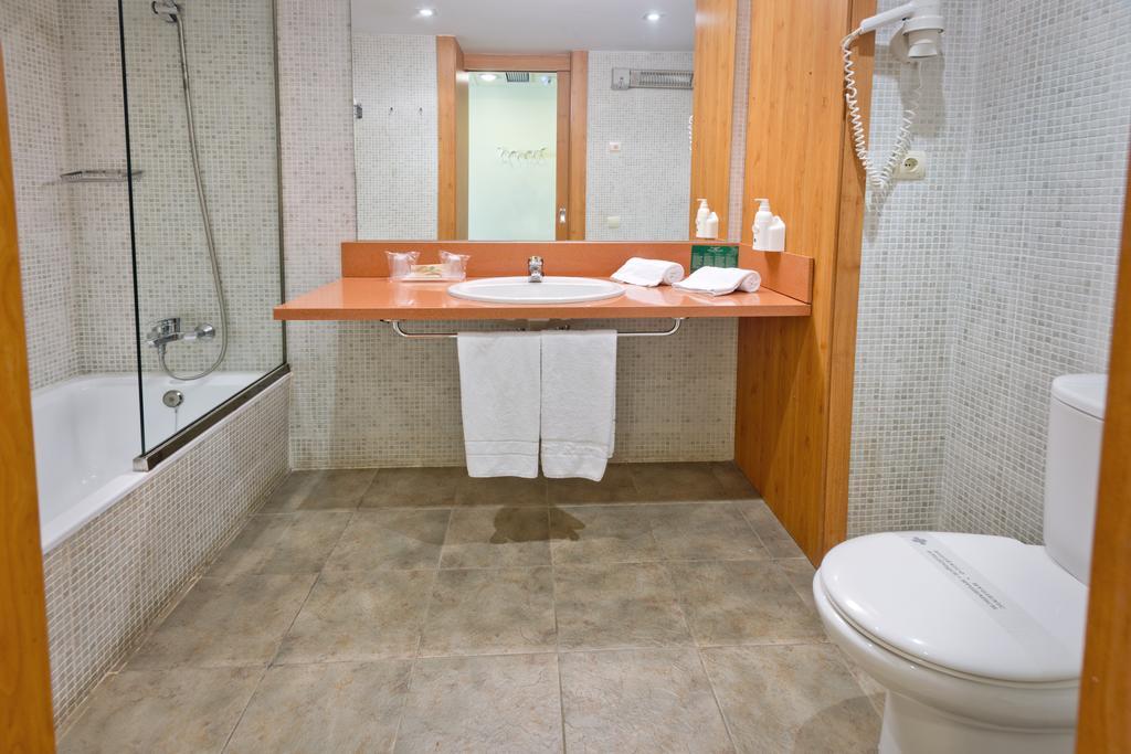 Vilar Rural De Sant Hilari By Serhs Hotel 4*