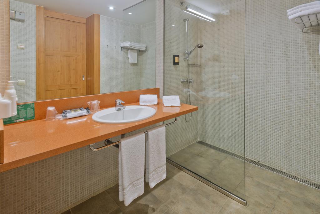 Vilar Rural De Sant Hilari By Serhs 4*