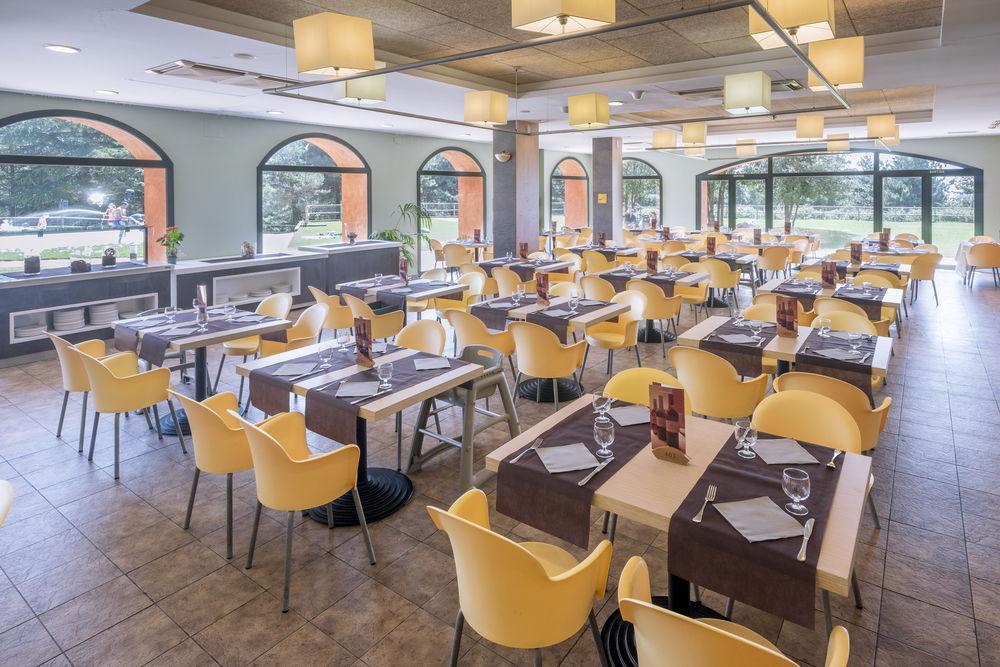 Vilar Rural De Sant Hilari By Serhs Hotel