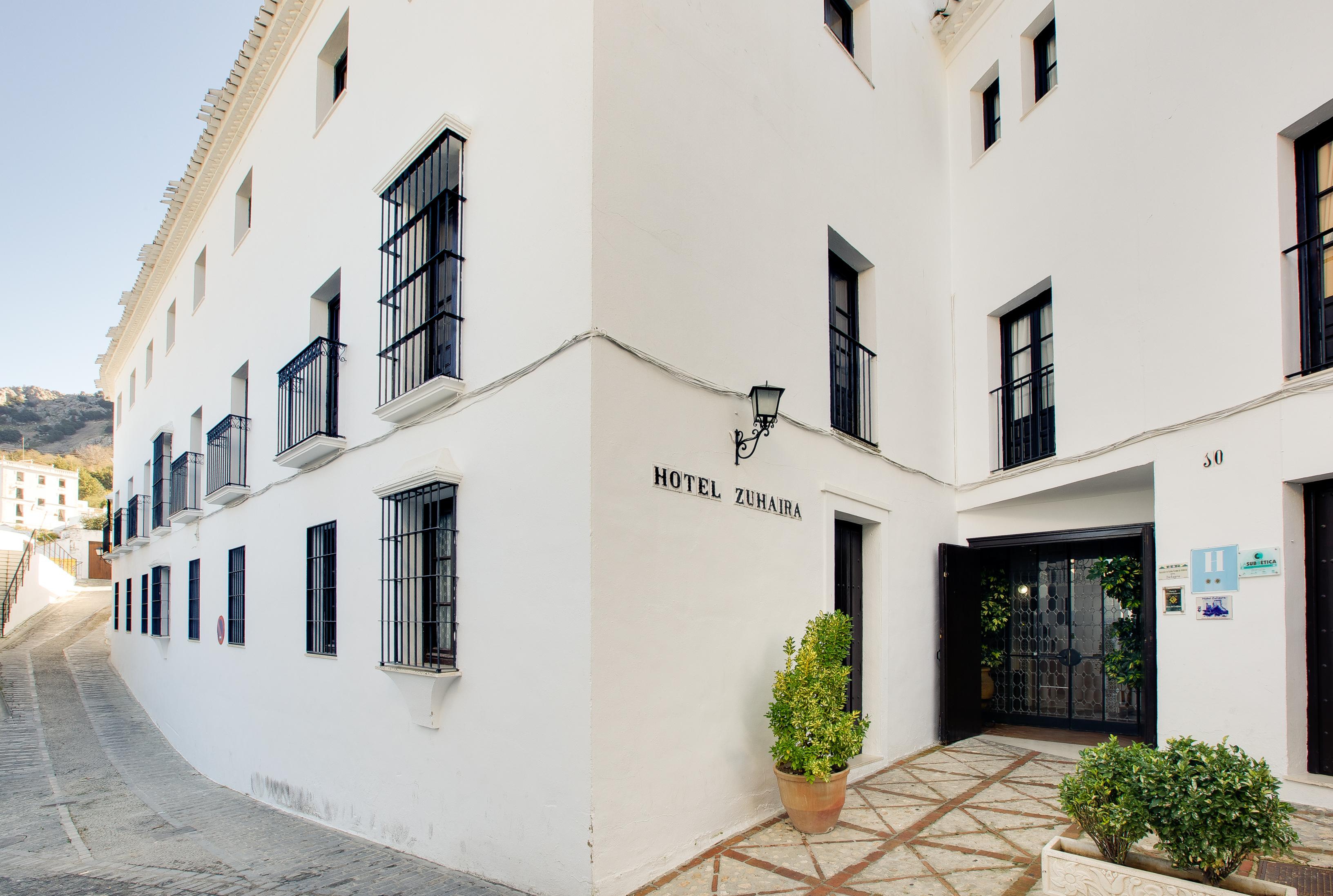 Zuhayra Hotel