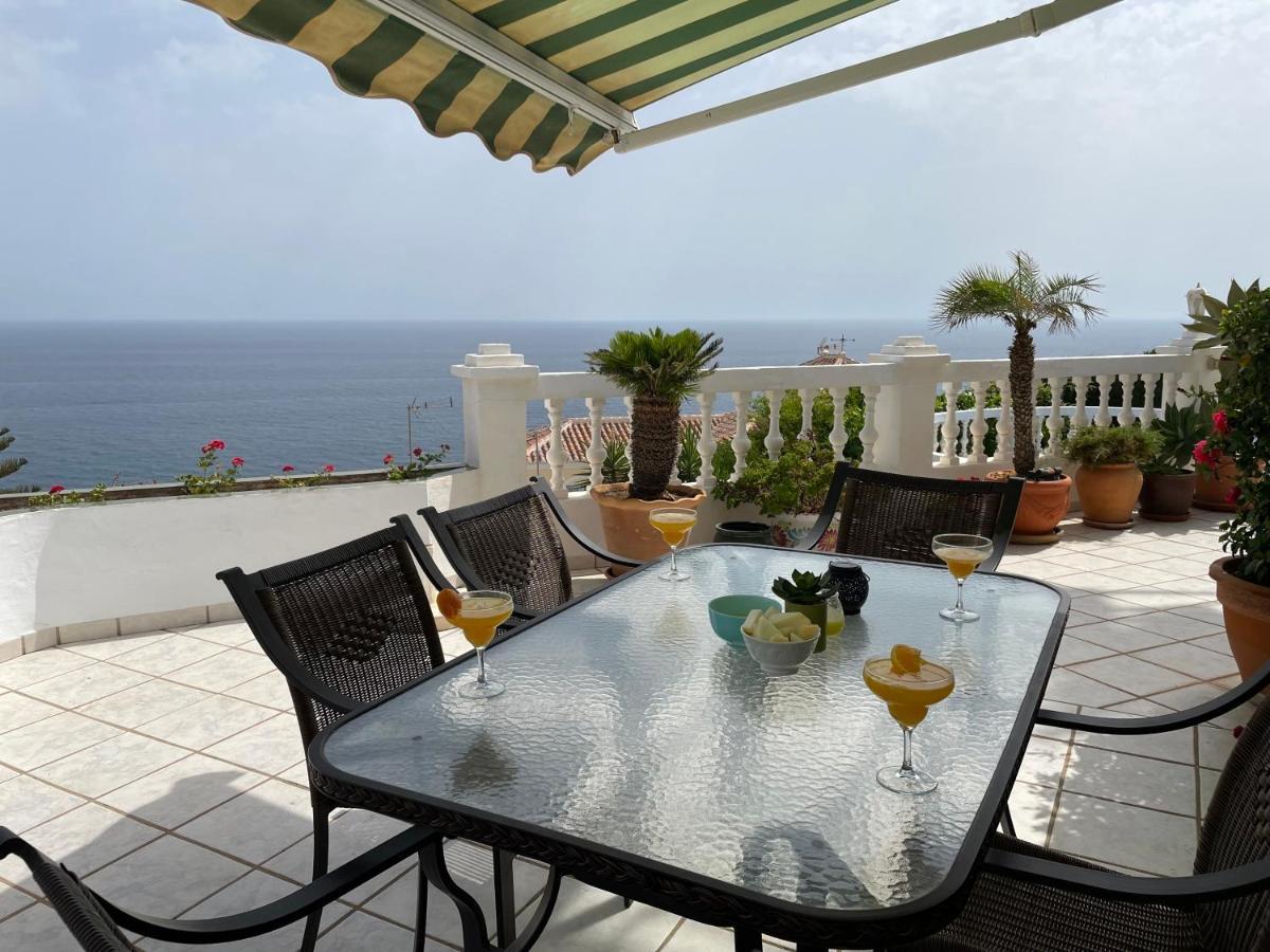 Ladera Panorama *