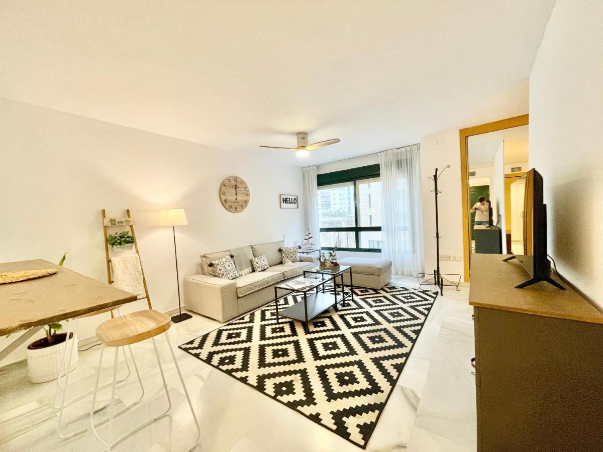 Rs 16 Center Of By Eaw Homes Apartment *