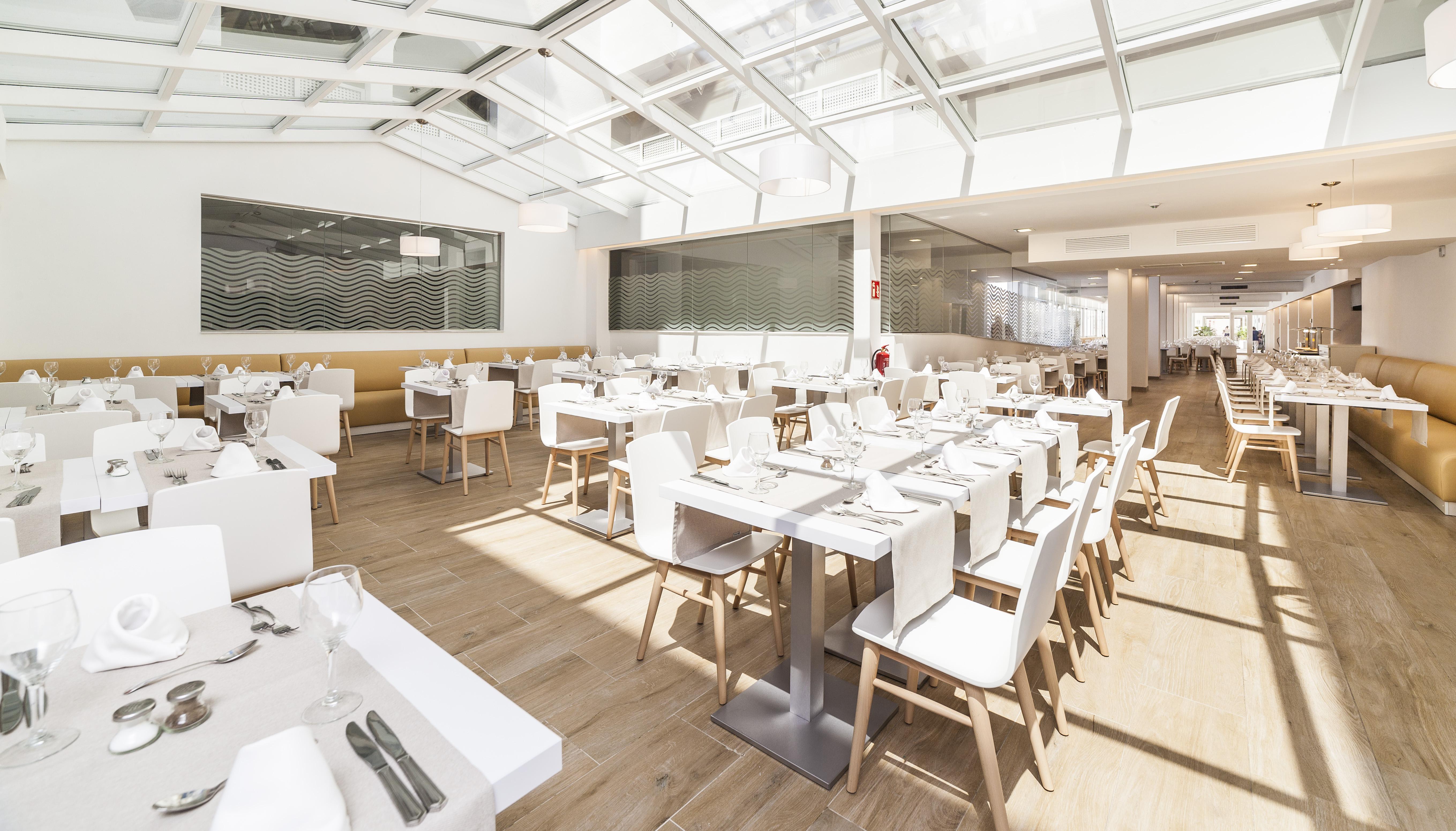 Aparthotel Globales Lord Nelson (adults Only) 3*