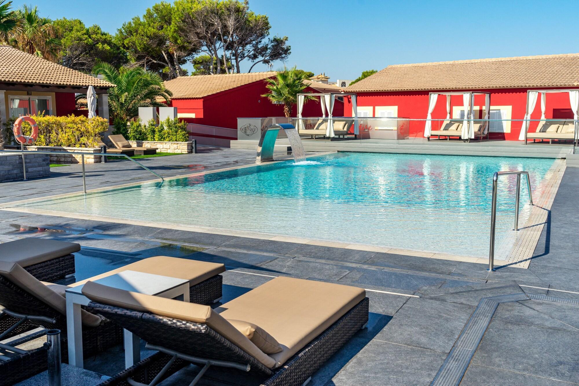 Paradise Residencial Aparthotel