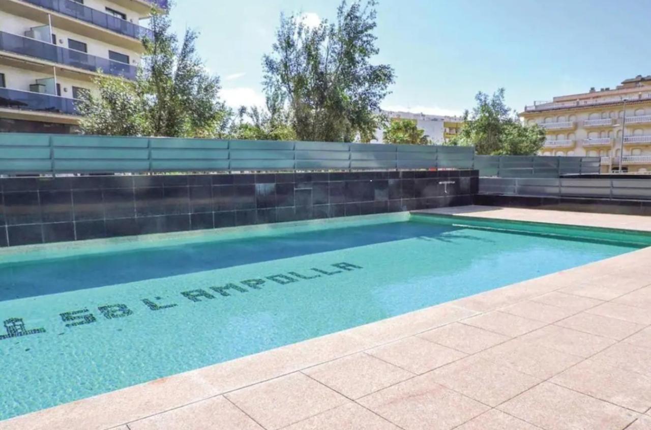 Apartamento Con Piscina Y Jardín Apartamento *