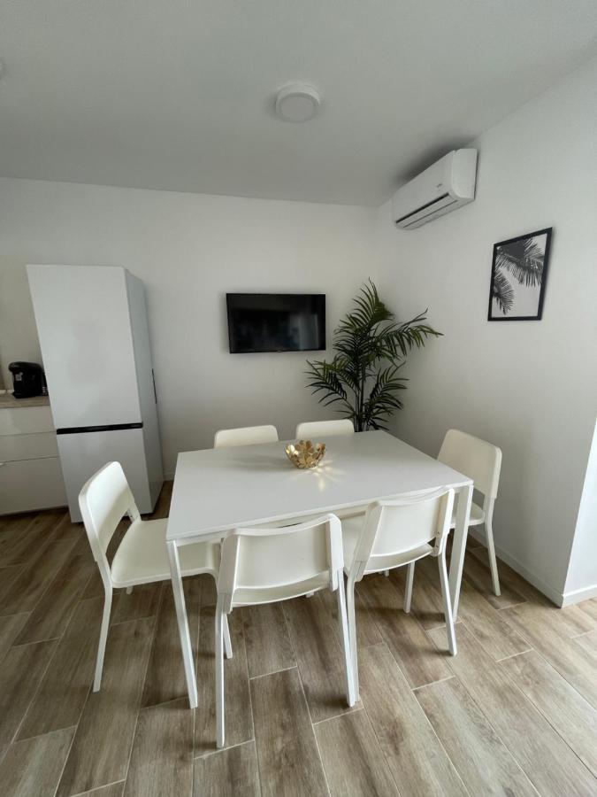 Paseo Maritimo Puerto Bailarina Beach Apartment Fuengirola