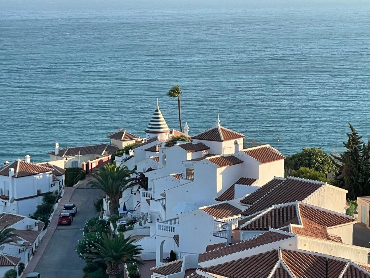 Ladera Panorama Villa *