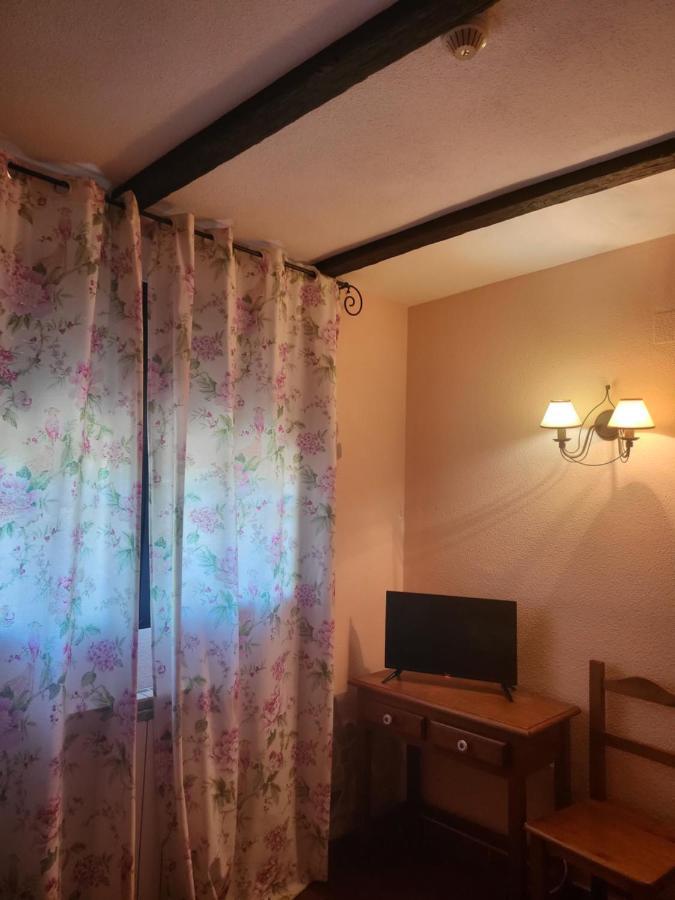 Rural La Casona Hotel 2*