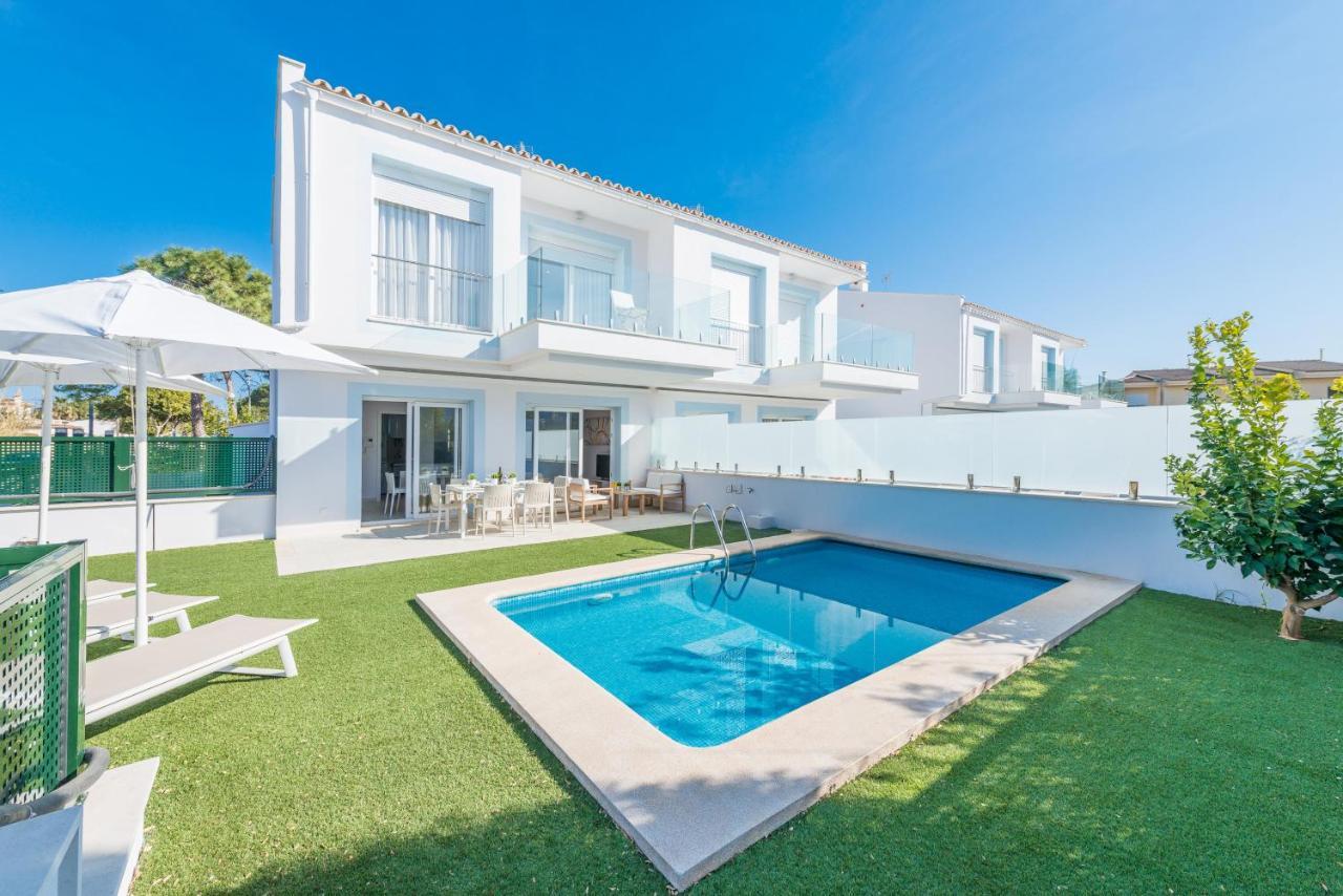 Del Atzavara Villa *
