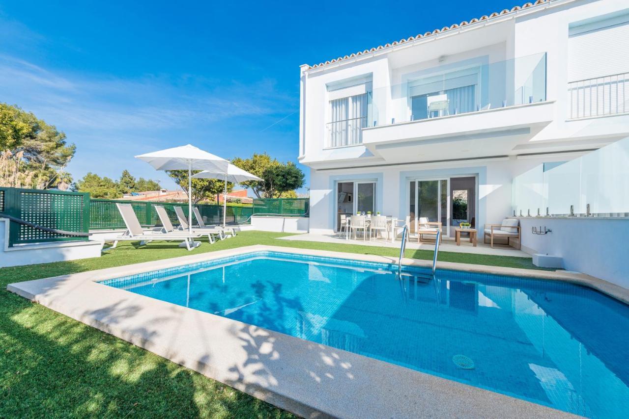 Del Atzavara Villa