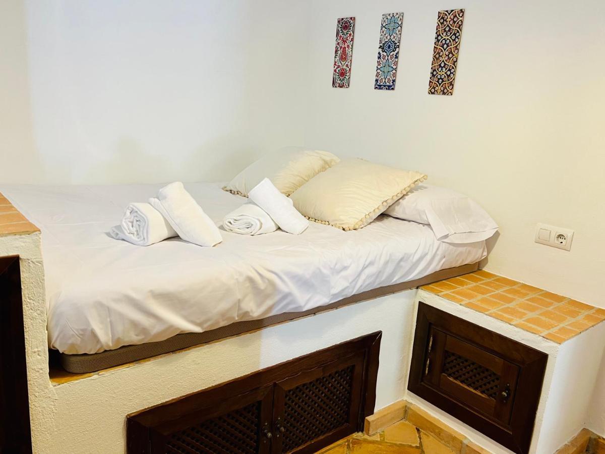 Aljaral, Espectacular,piscina,chimenea, Climatización, Wifi *