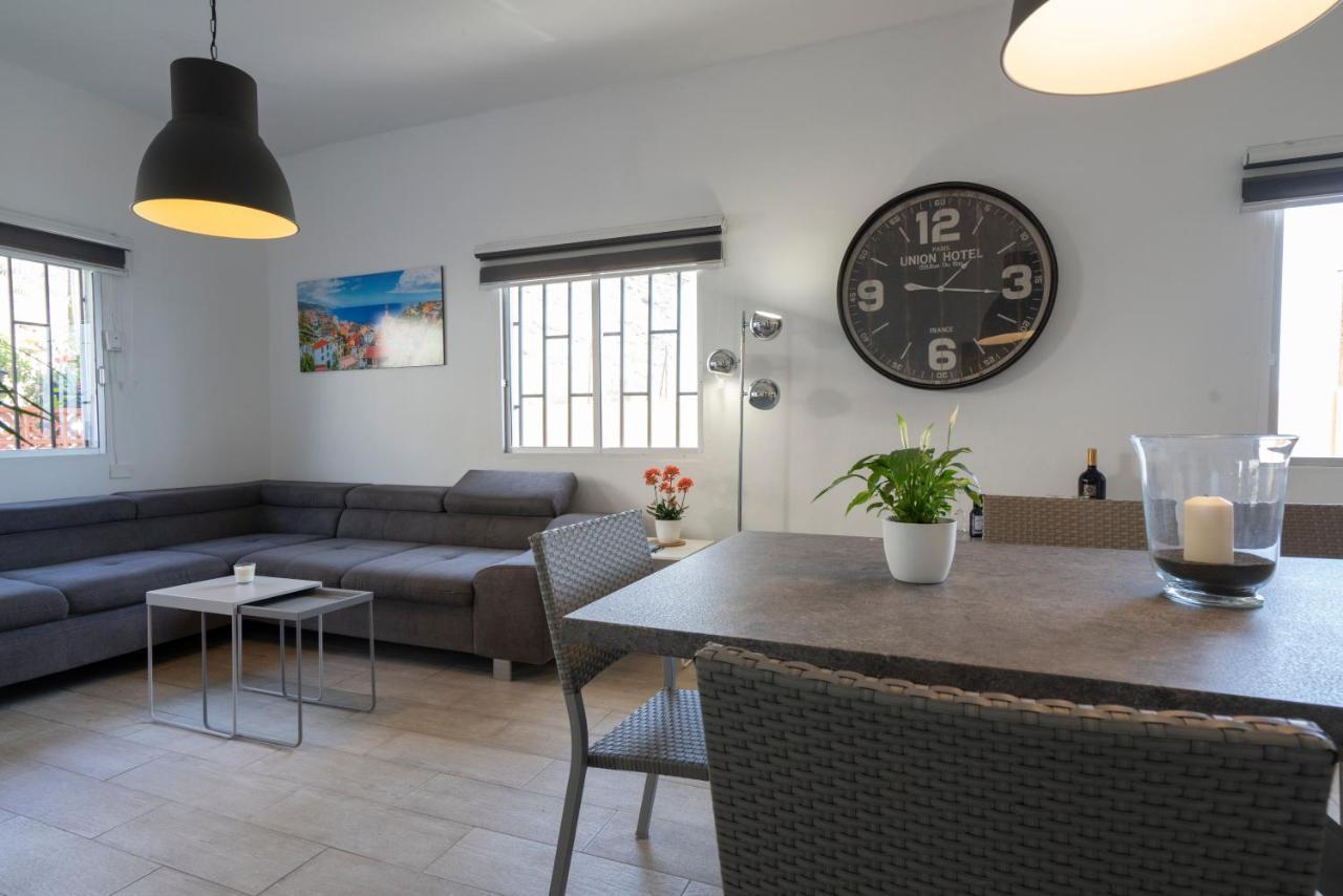 Сasa de vacaciones Spacious House With Huge Terrace Facing The Sea Bocacangrejo