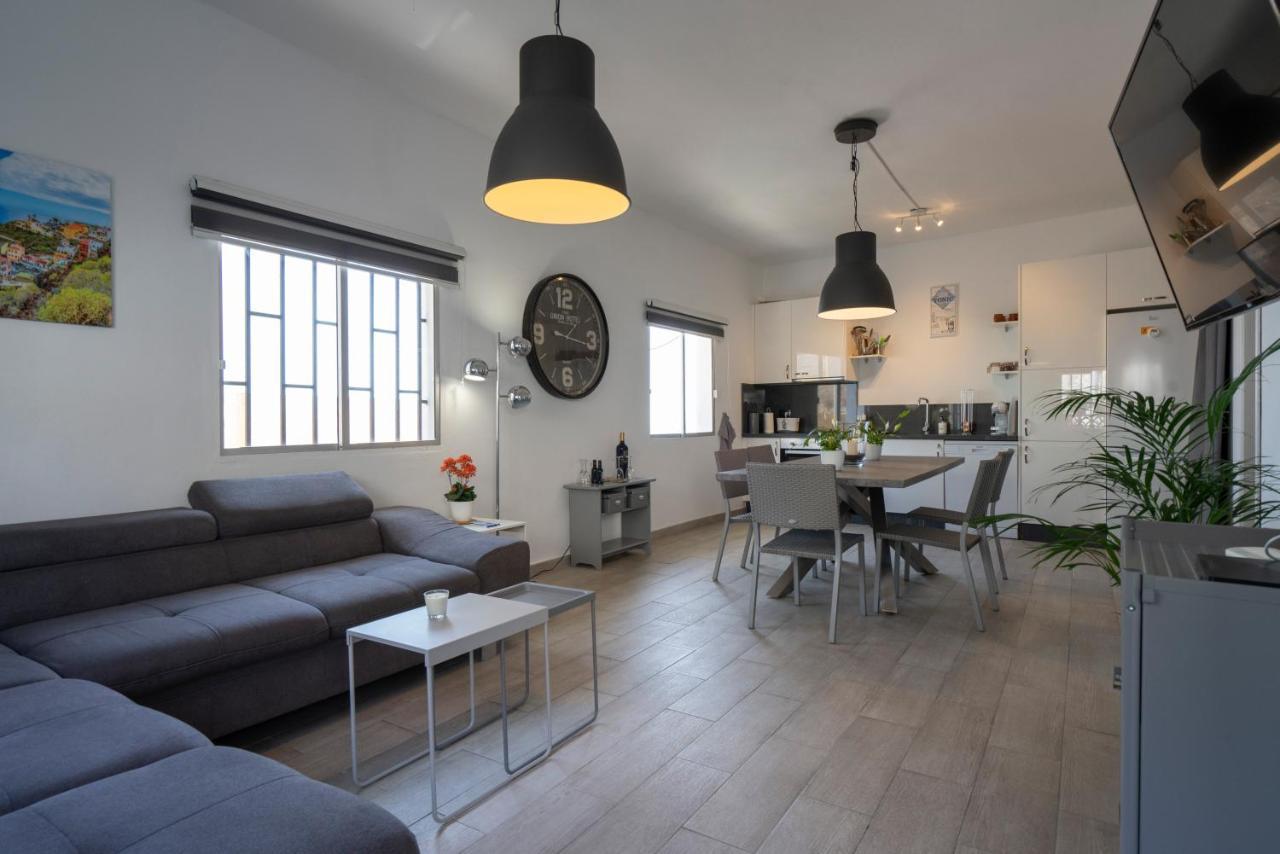 Сasa de vacaciones Spacious House With Huge Terrace Facing The Sea