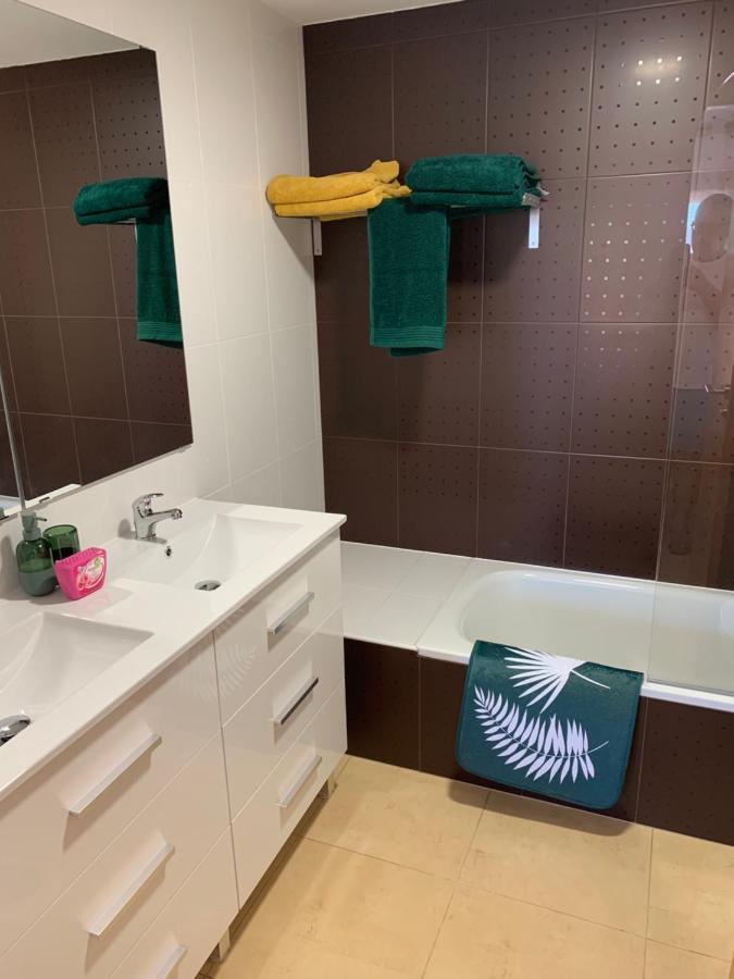 Apartamento Luxury 2 Bedroom 2 Bathroom South Facing Second Floor *