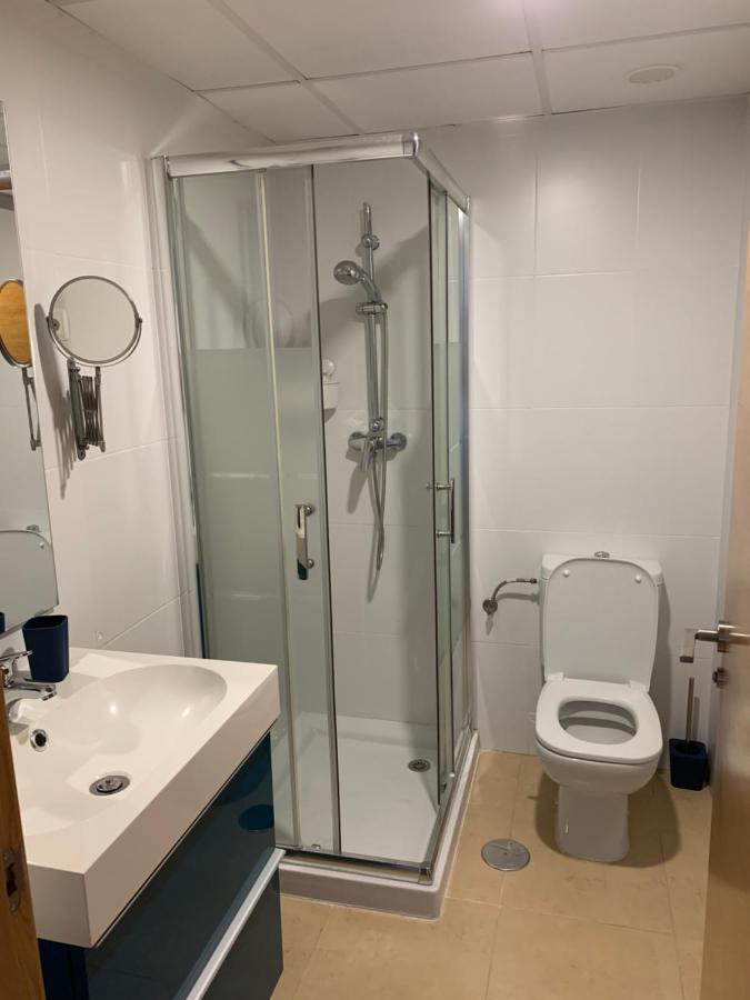 Luxury 2 Bedroom 2 Bathroom South Facing Second Floor Apartamento *