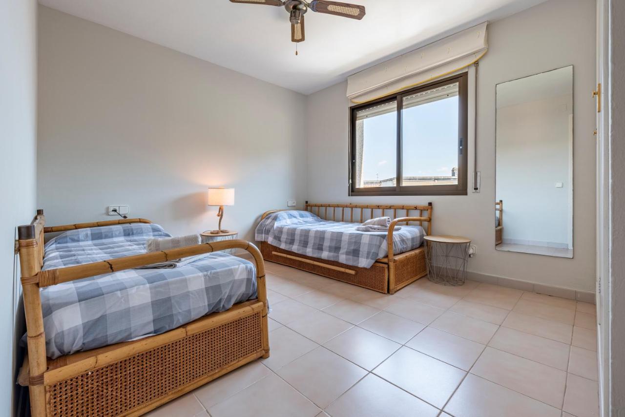 Apartment Costelles - Atico En Primera Linea Con Vistas, Piscina Y Parking