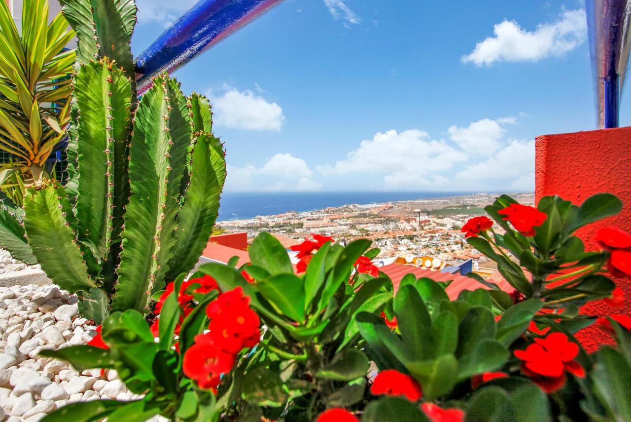 Wonderful View, Huge Terrace Solarium, Private Parking