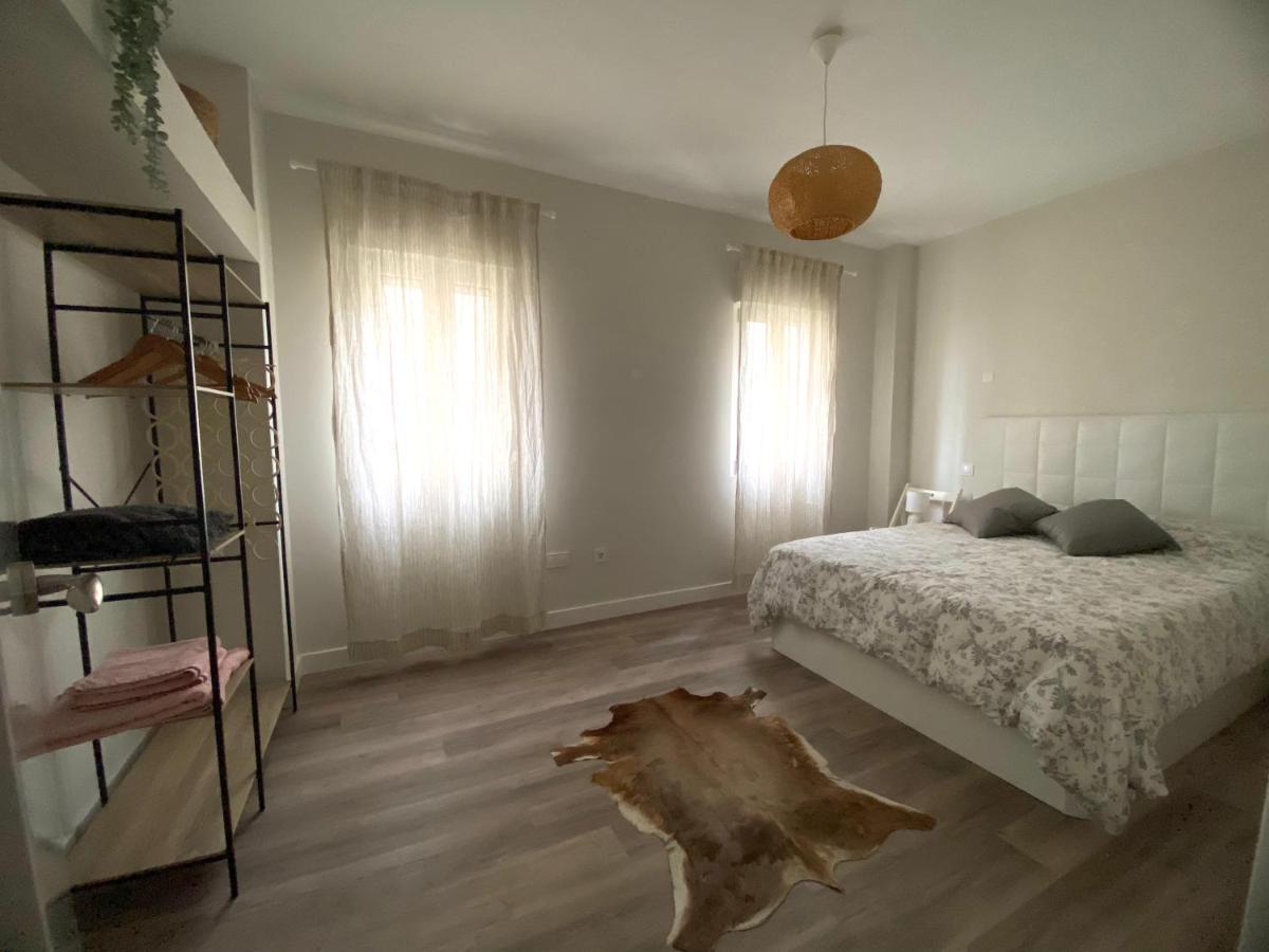 Apartamento Acogedor Bajo Con Jardín En El Centro De *