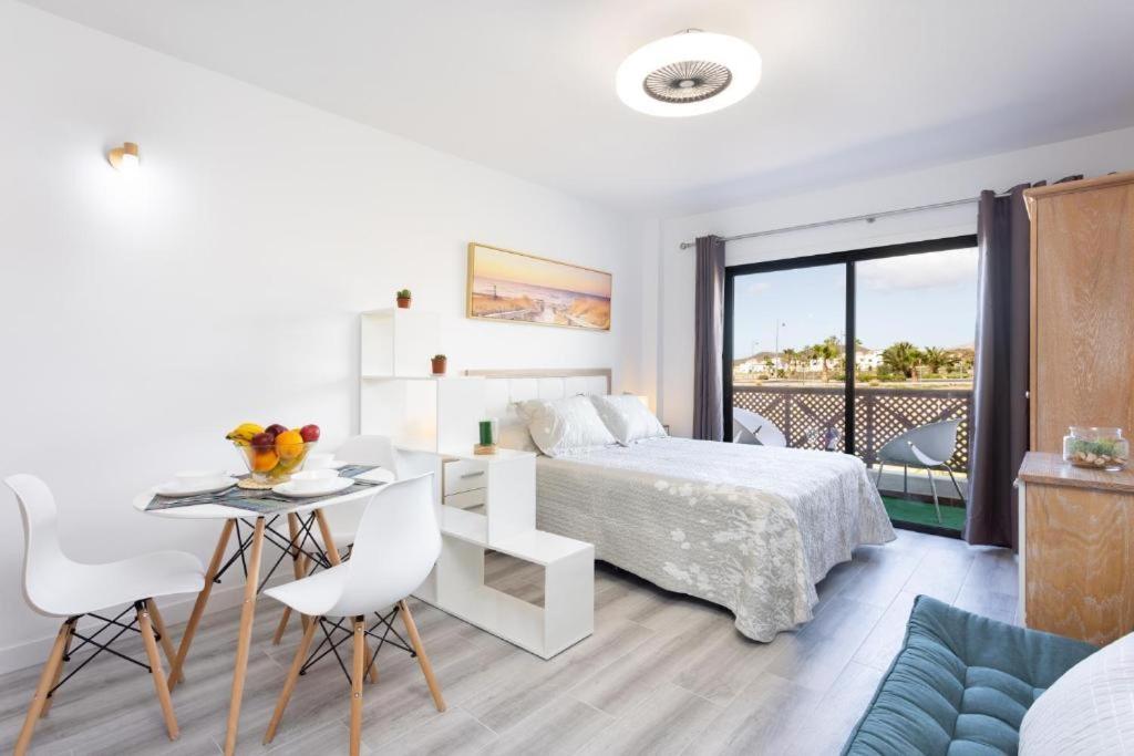 Precioso En El Sur De Tenerife - Mínimo 20 Noches Apartamento