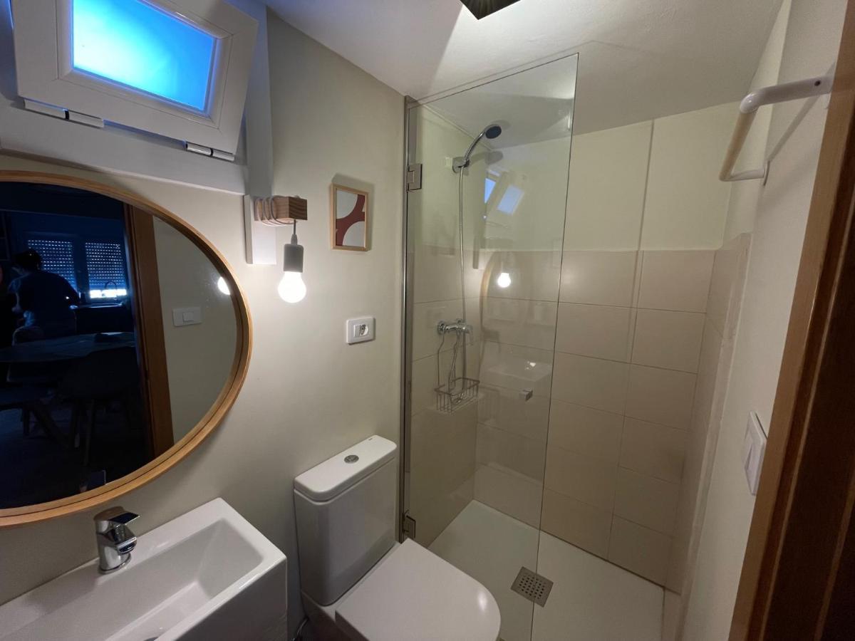 Casita Independiente Y Tres Con Piscina Ladeira Playa * Baiona
