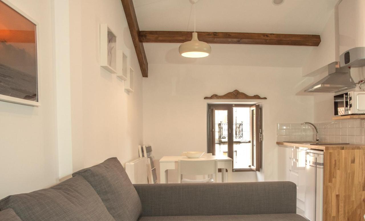 Marujita Vilanova, Singular Apartment *