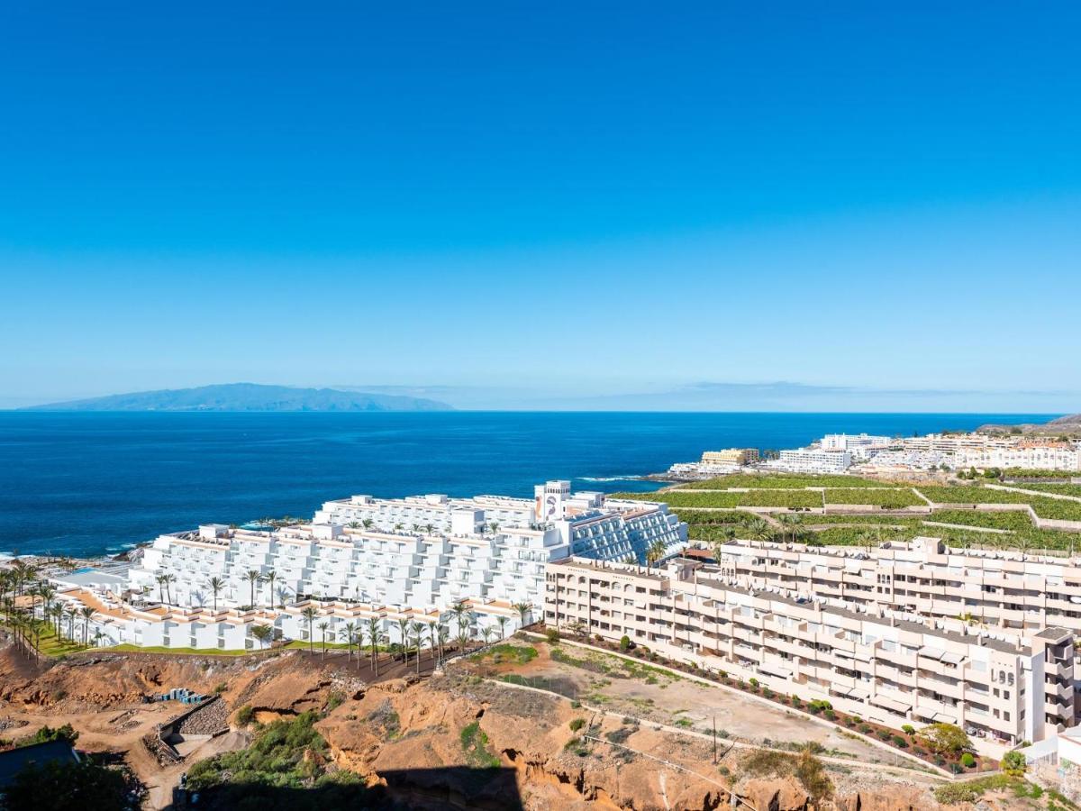 1409 Luxury Paraiso Sea View Apartment