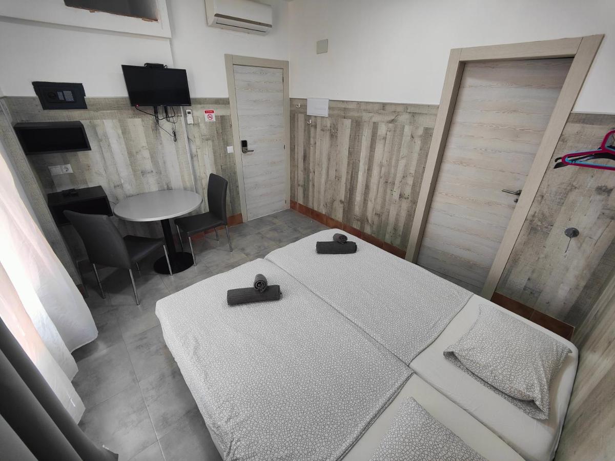 ріаza Lfach Guest house *