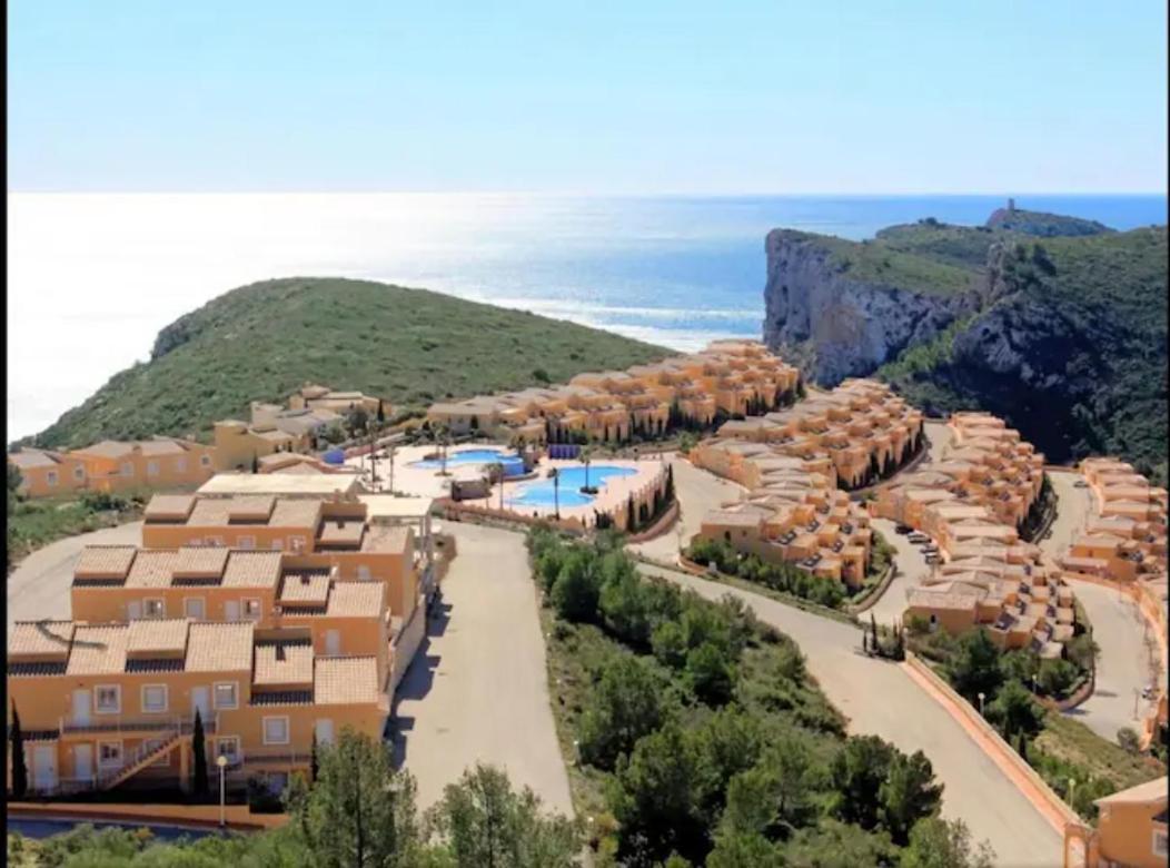 Apartamento Con Terraza En Complejo Residencial * Cumbre del Sol