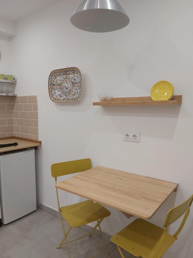 Moderno Apartamento Con Terraza Al Lado Paseo Maritimo De La Guardia. *