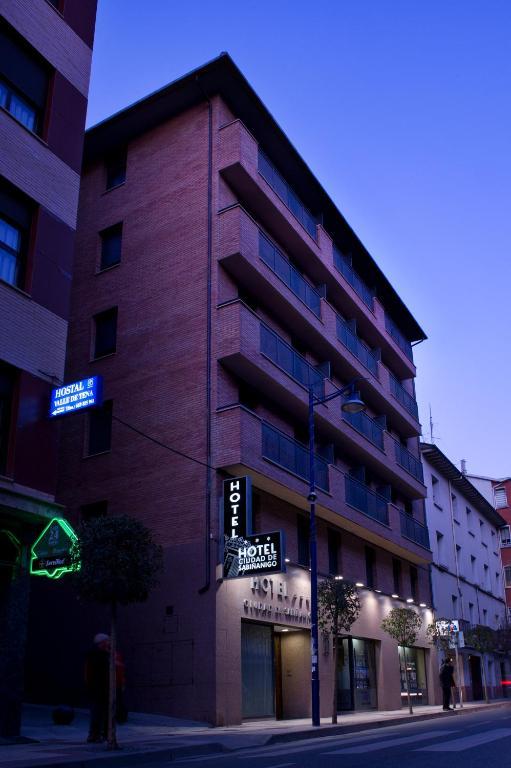 Ciudad De 3*