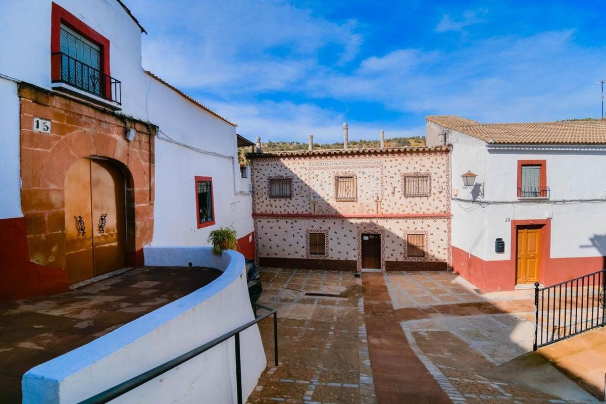 La Plazuela, Casa Andaluza Con Patio. Apartamento Montoro