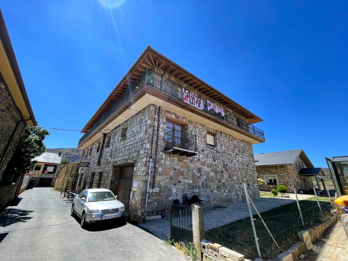 La Guarida De La Lleira Inn *