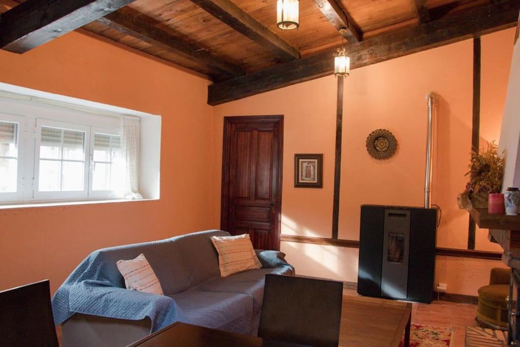 Vivienda De Uso Turístico *