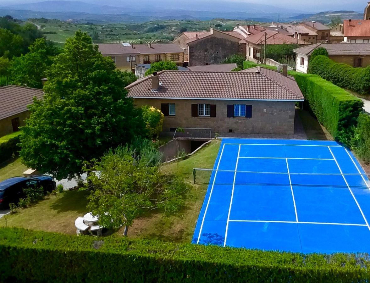 Sagastienea Con Piscina Y Tenis En La Rioja