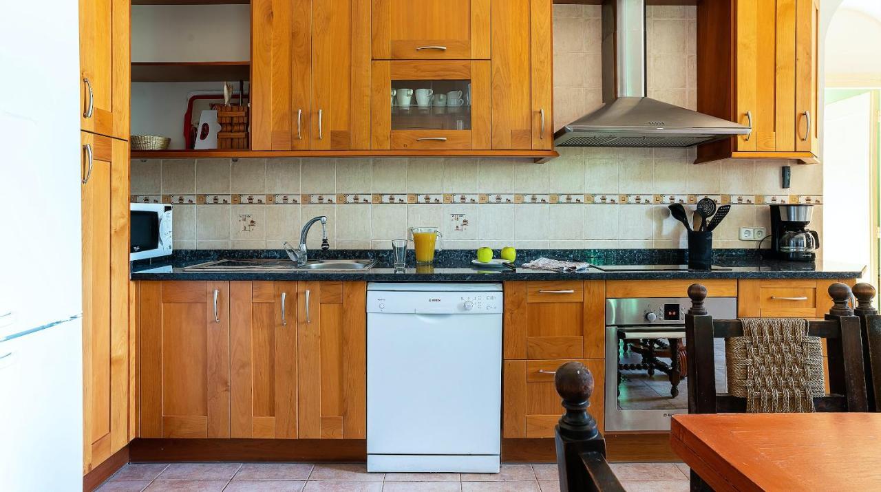 Casa Roura Apartment *
