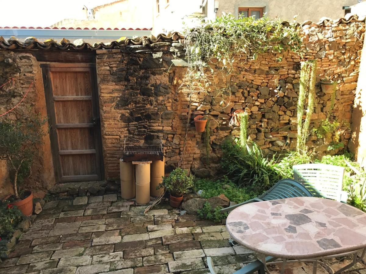 Cal Joanet, Acollidora Caseta A Gratallops