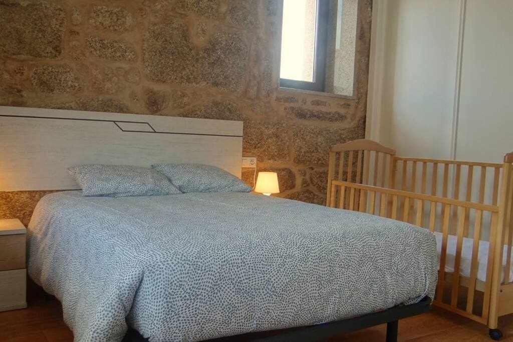 Recién Restaurada En Canedo Con Terraza Сasa de vacaciones