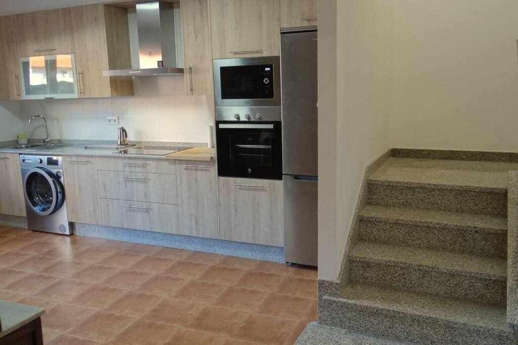 Сasa de vacaciones Recién Restaurada En Canedo Con Terraza Carnota
