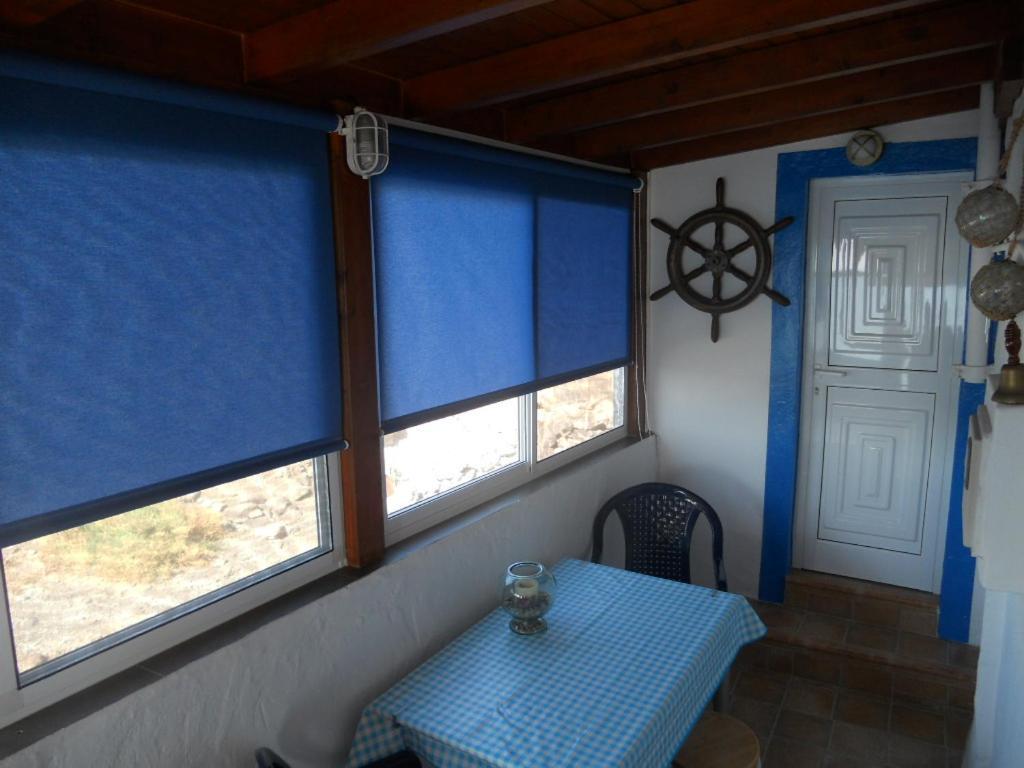 Casa Marinera En La Orilla Del Mar La Lajita