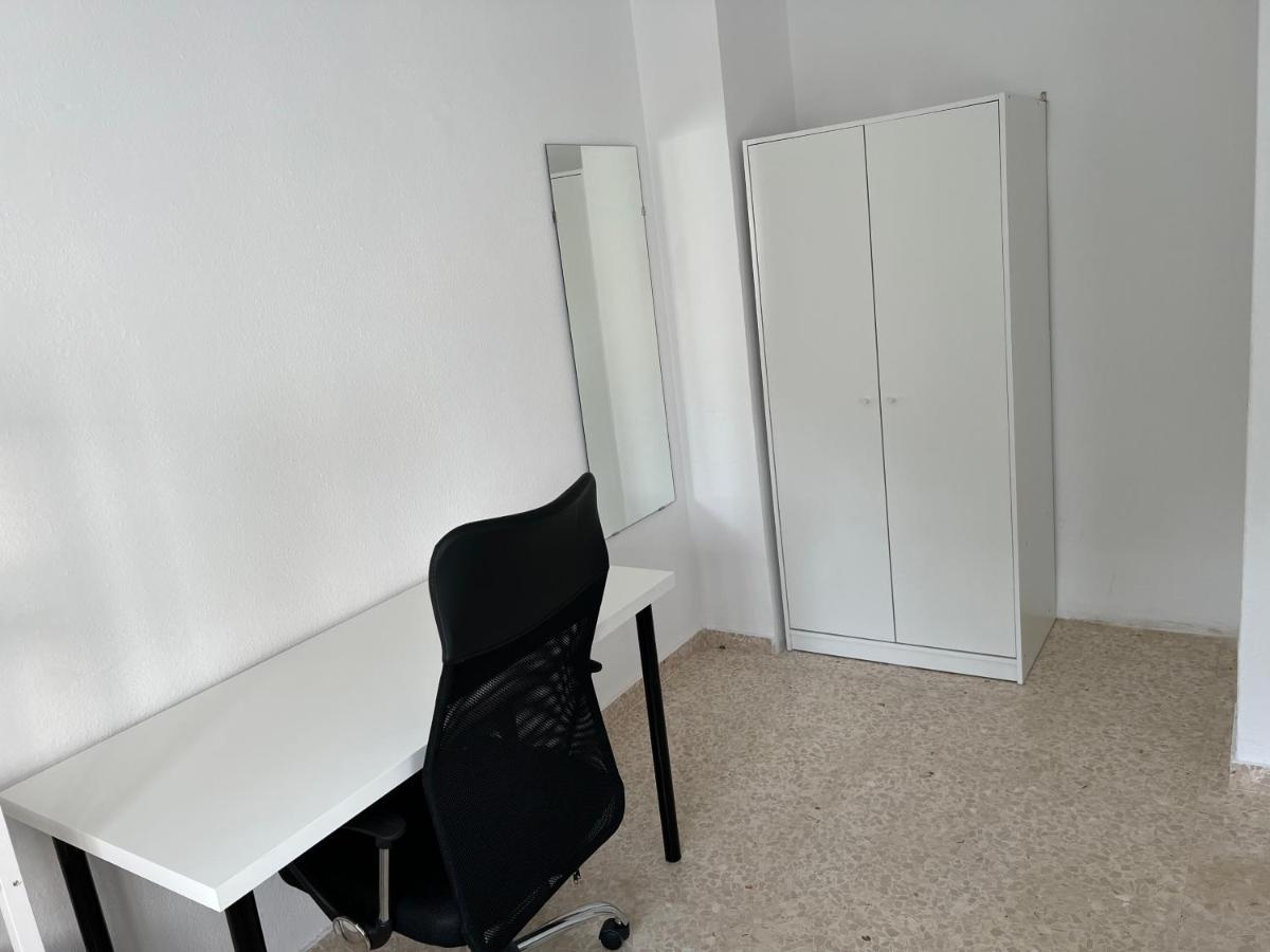 3-bedroom + Crib - Perfect For The Family Apartamento Estepona