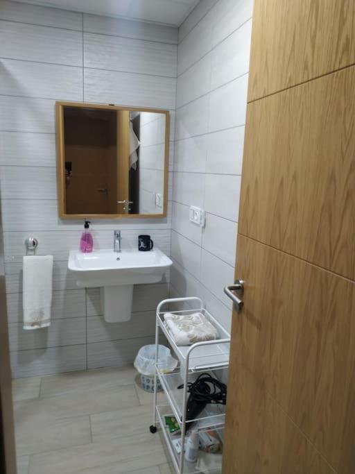 Muy Luminosa Habitación en casa particular