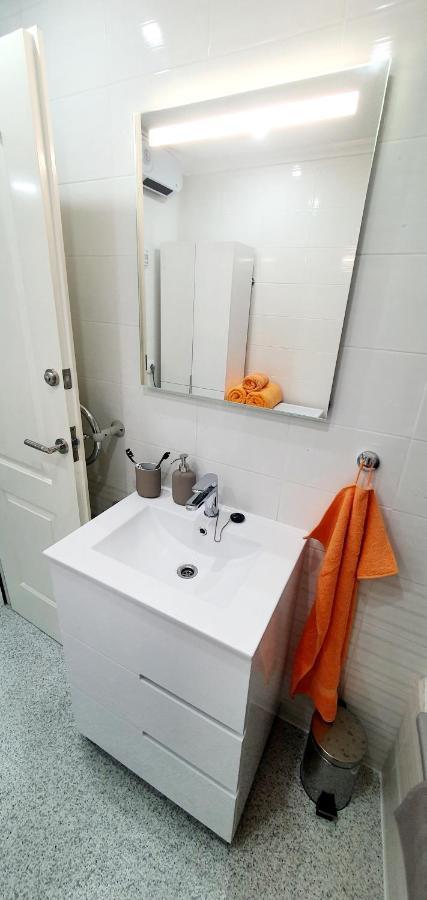 Apartment On The Beach In Torrevieja
