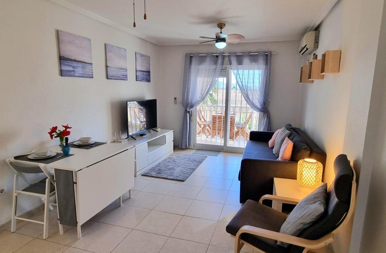 Apartamento Lovely 2 Bed, 2 Bath Apt With 2 Large Pools Los Alcázares