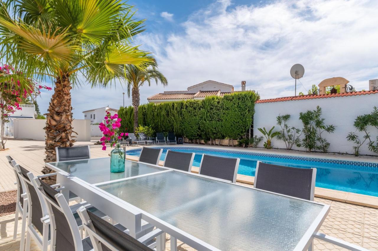 Villa Modern With Great Location